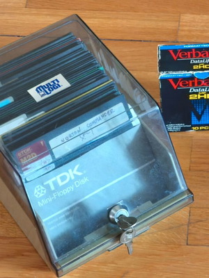 Floppy disks used, pack of 40 5.25'' and 10 3.5'' with vintage case