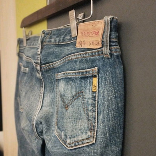 Meltin'Pot women's jeans used with factory distress bootcat W27L34