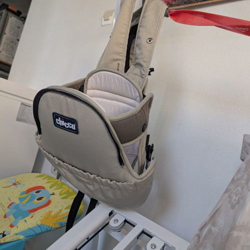 Chicco Baby Carrier like new
