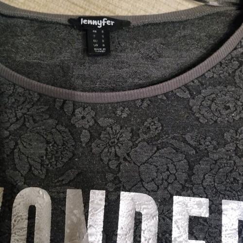 Jennifer blouse like new, gray silver, size S