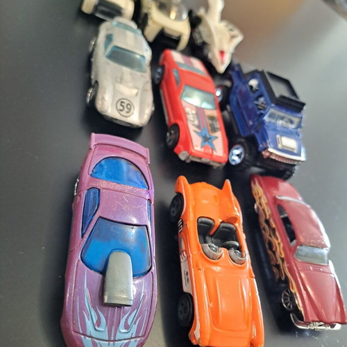 Συλλογή 9 αυτοκινητάκια Hot Wheels, vintage και μοντέρνα μοντέλα