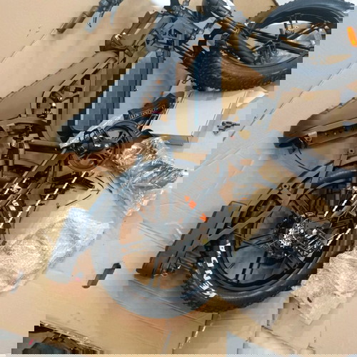 Ηλεκτρικό ποδήλατο καινούργιο στο κουτί του