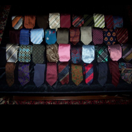 Silk ties pack of 40 like new, branded, gray and multicolor