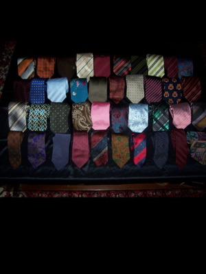 Silk ties pack of 40 like new, branded, gray and multicolor