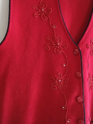 Vintage embroidered red women's vest, like new