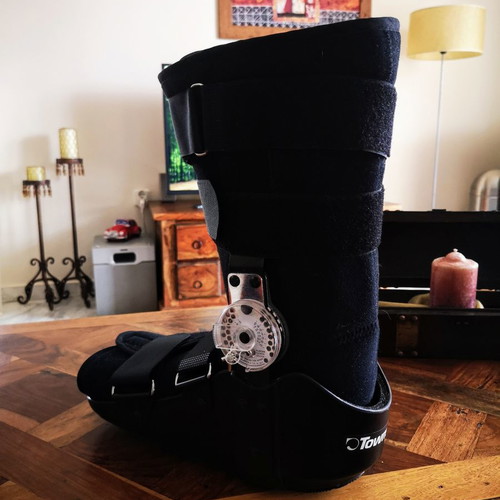 Functional ankle brace used (Boot)