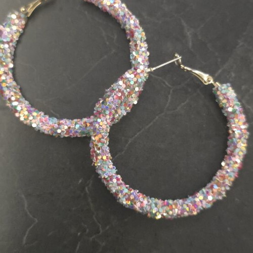 Hoop earrings like new, multicolor