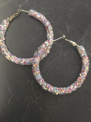 Hoop earrings like new, multicolor