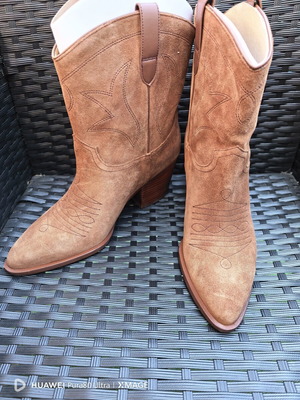 Coach Pamela boots size 40.5, new