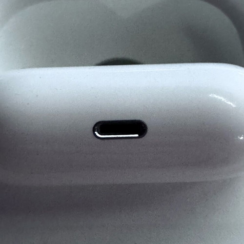 AirPods Pro 1st gen MagSafe used, in good condition