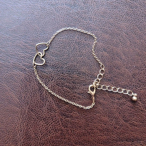 Bracelet with hearts B6 like new