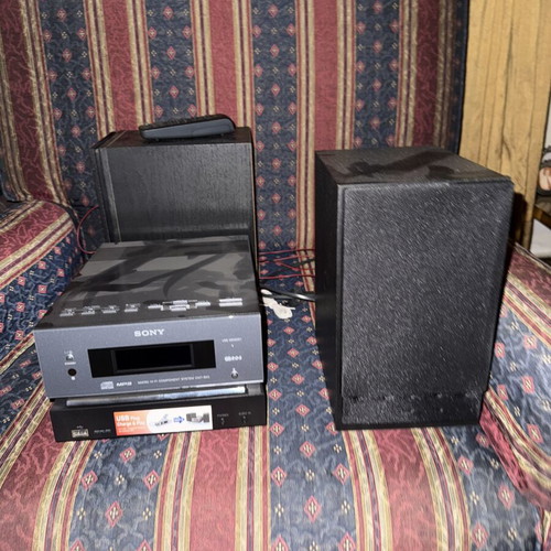 Sony Micro Hi-Fi CMT-BX5 system like new with speakers