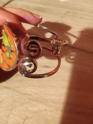 Bracelet with dolphin design, new