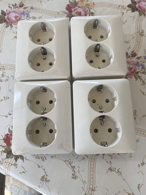 GIRA Schuko sockets, set of 4