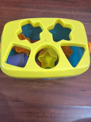 Βρεφικό παιχνίδι Fisher Price σχημάτων κ χρωμάτων σαν καινούργιο