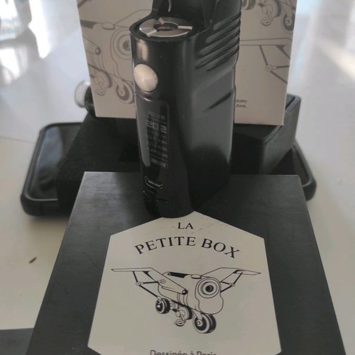La Petite Box Vaponaute black like new 75W mod with 1 18650 battery