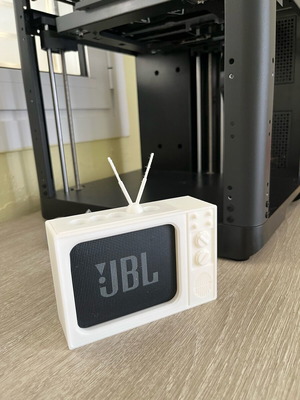 JBL Go 3 case with TV-style stand new