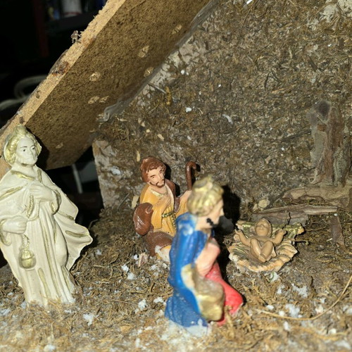 Large nativity scene used, good condition