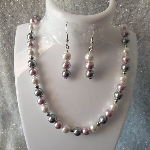 Handmade beaded jewelry set in pastel colors, new