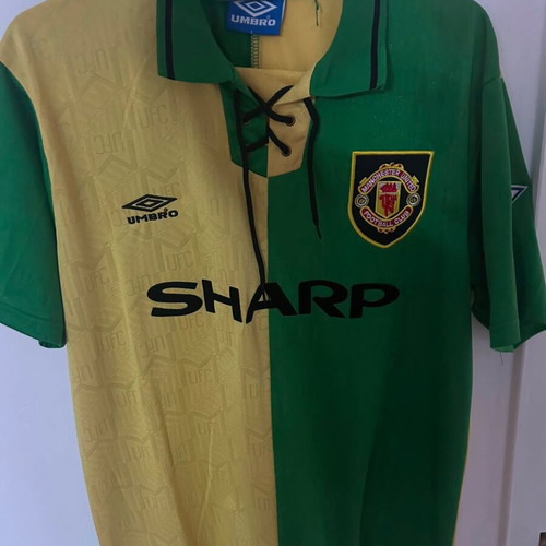 Manchester United 93/94 Retro Football Jersey Kit replica like new