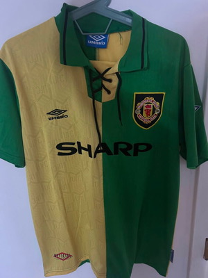 Manchester United 93/94 Retro Football Jersey Kit replica like new