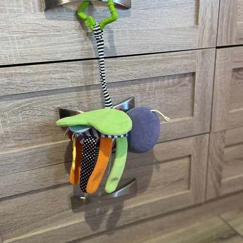 Hanging Bee Toy like new, velvet with colors and textures