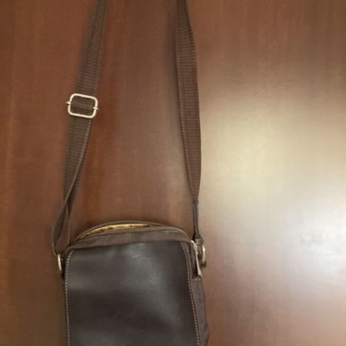 Sabrina leather crossbody bag like new, brown, 4 compartments