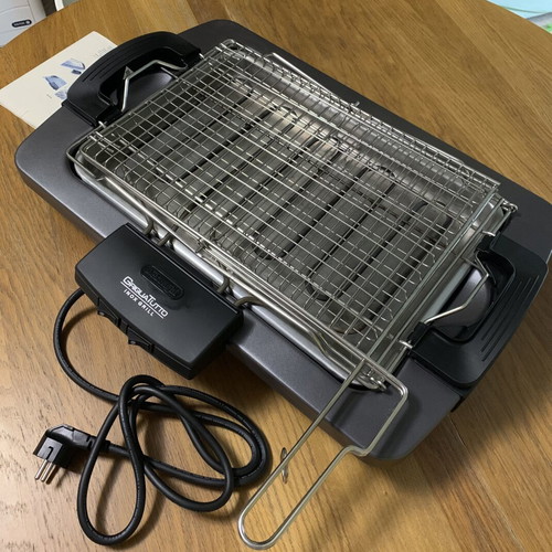 Delonghi BQ80.X Electric Table Grill 2450W like new, stainless steel