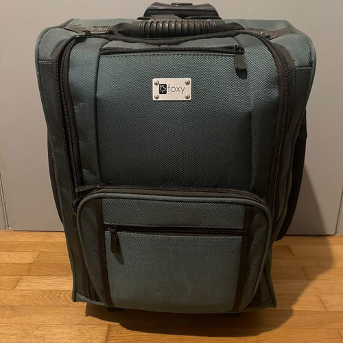 Makeup suitcase like new with 2 large and 2 small pouches, dark green