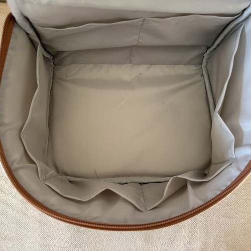 Toiletry bag with large capacity for creams and cosmetics