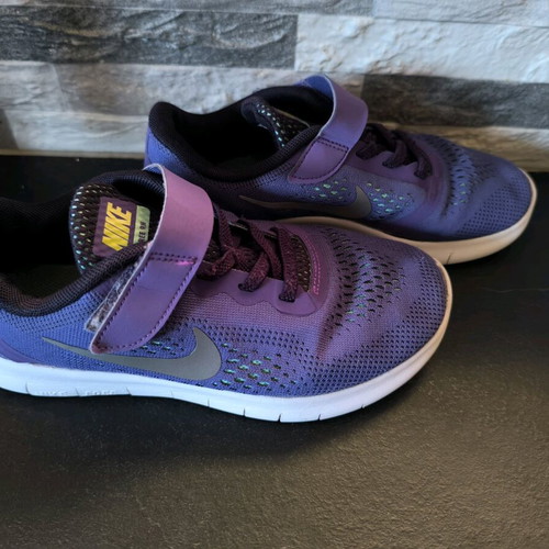 Nike kids athletic shoes used, size 34, purple