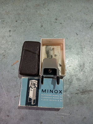 Minox flashgun model B4 σαν καινούργιο