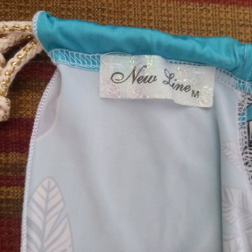 Summer dress like new with vibrant colors and patterns, size M