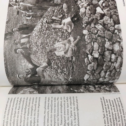 Historical books album like new
