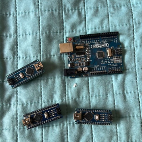 Arduino Uno and 3 Arduino Nano like new