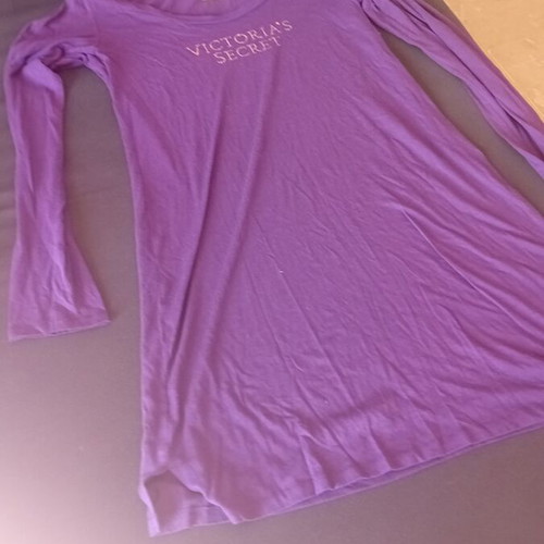 Victoria's Secret purple robe like new for home and sleep