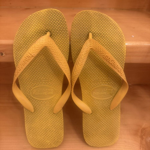 Havaianas flip-flops used, size 39, yellow