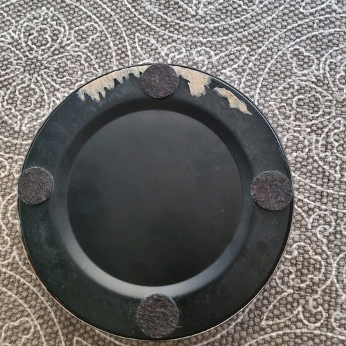 Metal ashtray with leather trim like new, 20 cm diameter