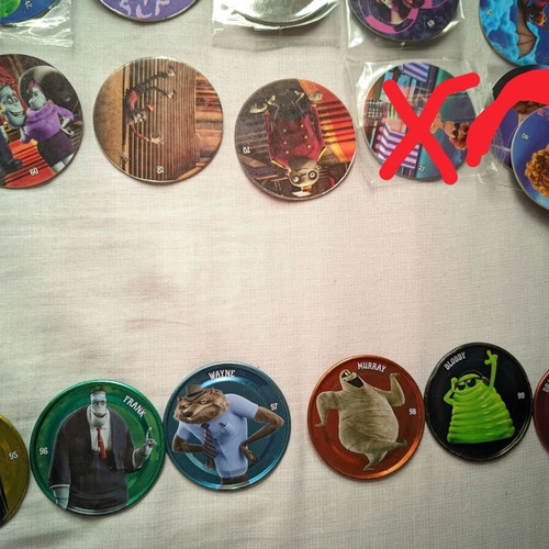 Chipicao Hotel Transylvania tags like new, 27 paper + 10 metal