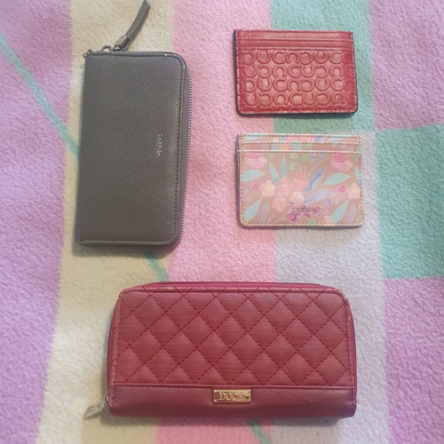 Set of wallets and cardholder used