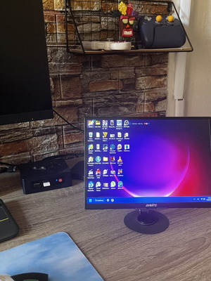 Anmite 10.5" portable monitor with stand and HDMI