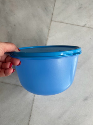 Tupper 2lt καινούργιο σε μπλε χρώμα