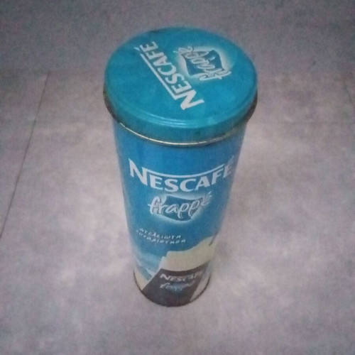 Vintage collectible Nes coffee aluminum tin used, 1990s