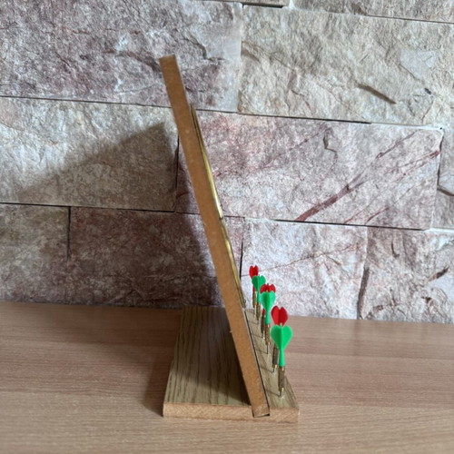 Vintage darts like new, 24cm x 20cm