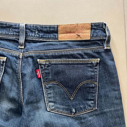 Levi's 572 Bootcut Jeans used, dark wash blue denim, size S 36