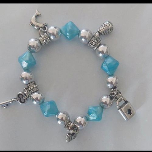 Bracelet with elastic and plastic elements new