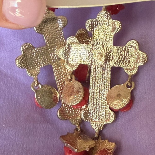 Earrings new, white and red floral cross design