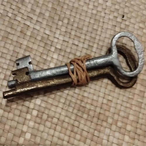 Decorative keys used, two large antique, bronze and silver
