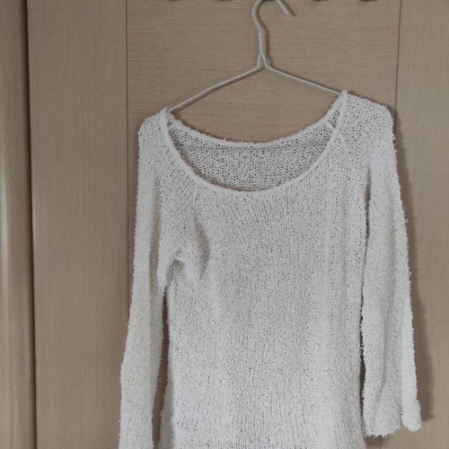 Transparent blouse used, white knitted