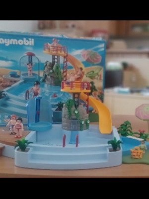 Playmobil Pool Playset like new with box